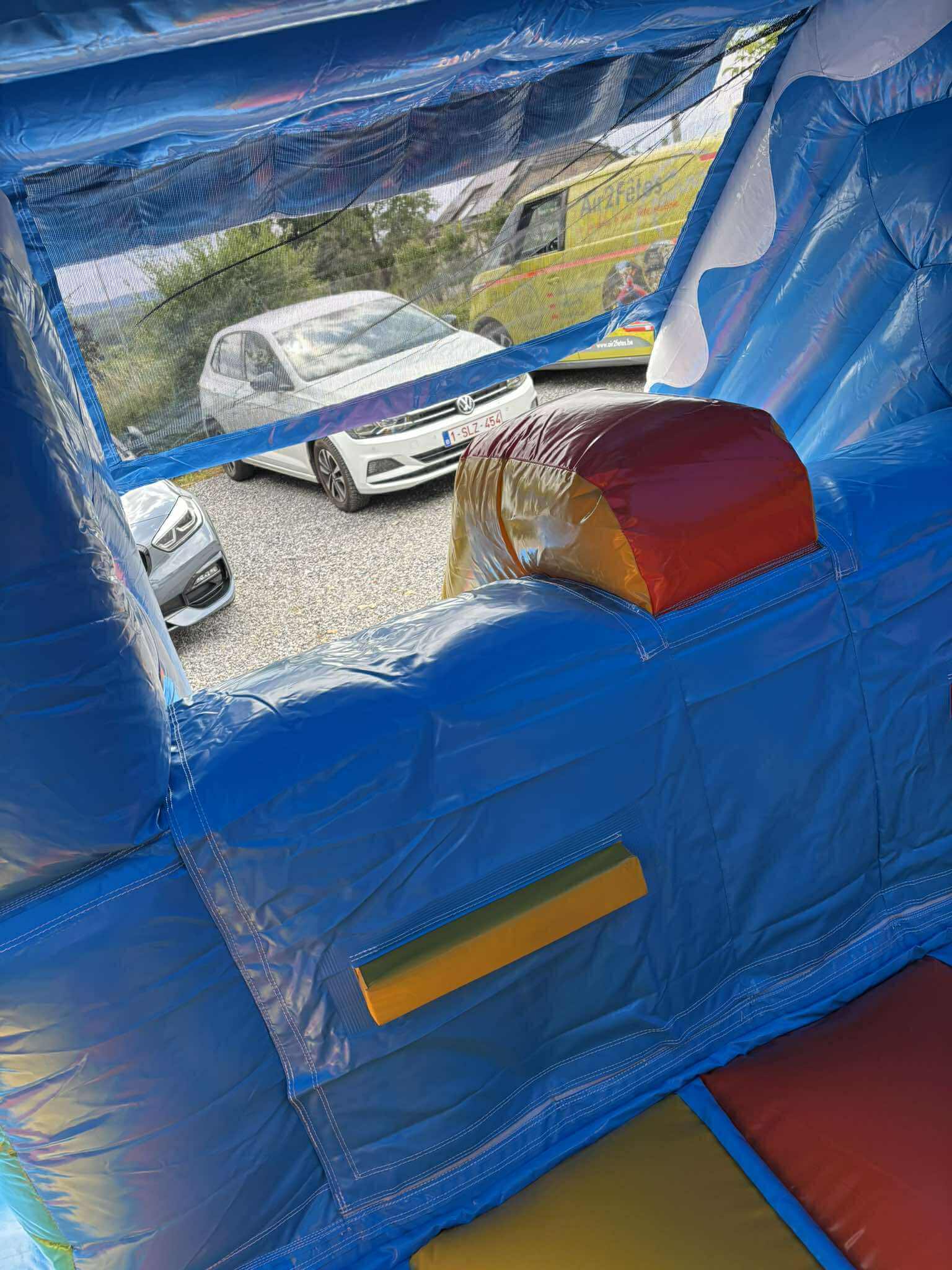 Château gonflable Summer Party - Vue 3