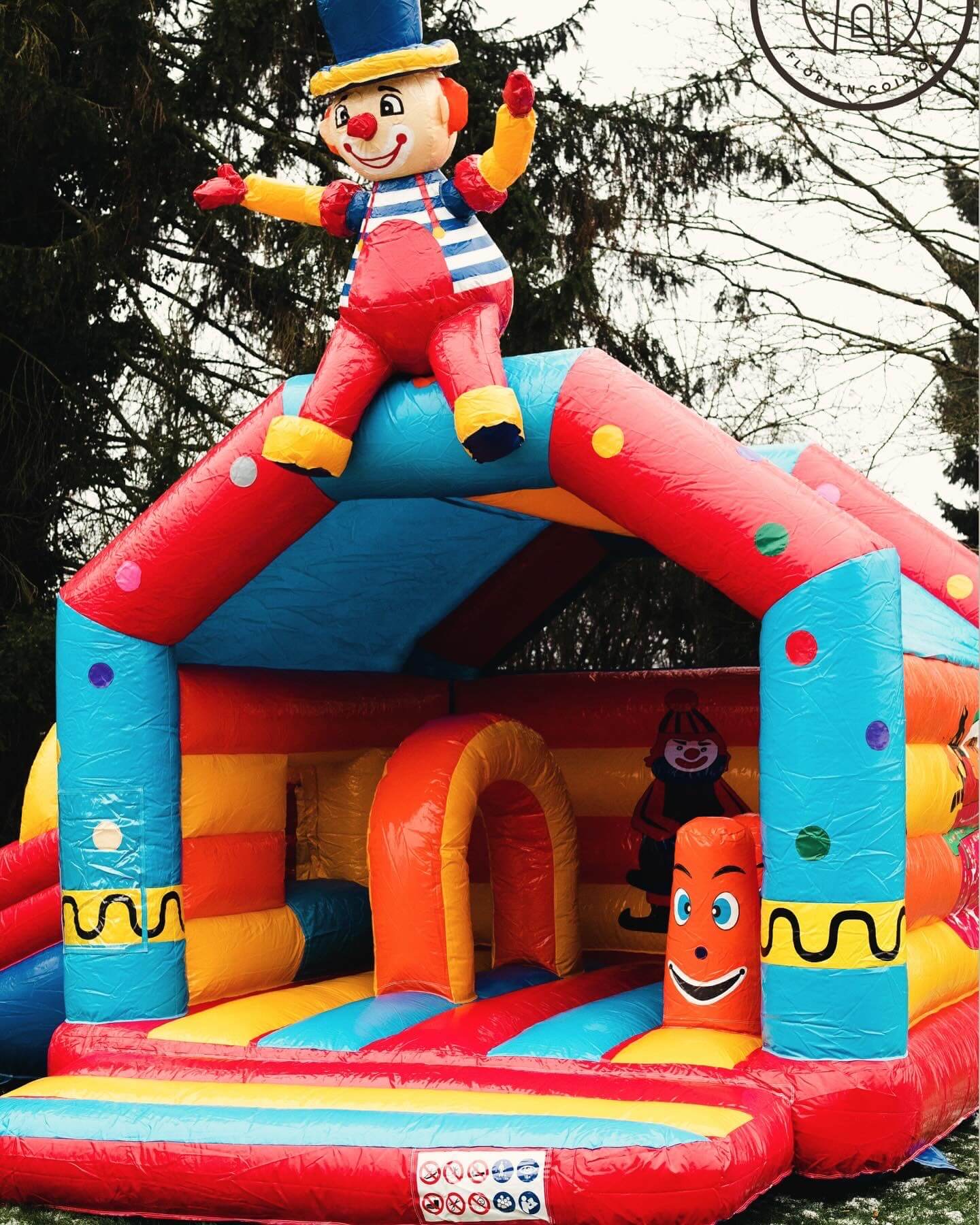 Château gonflable Clown - Vue 1